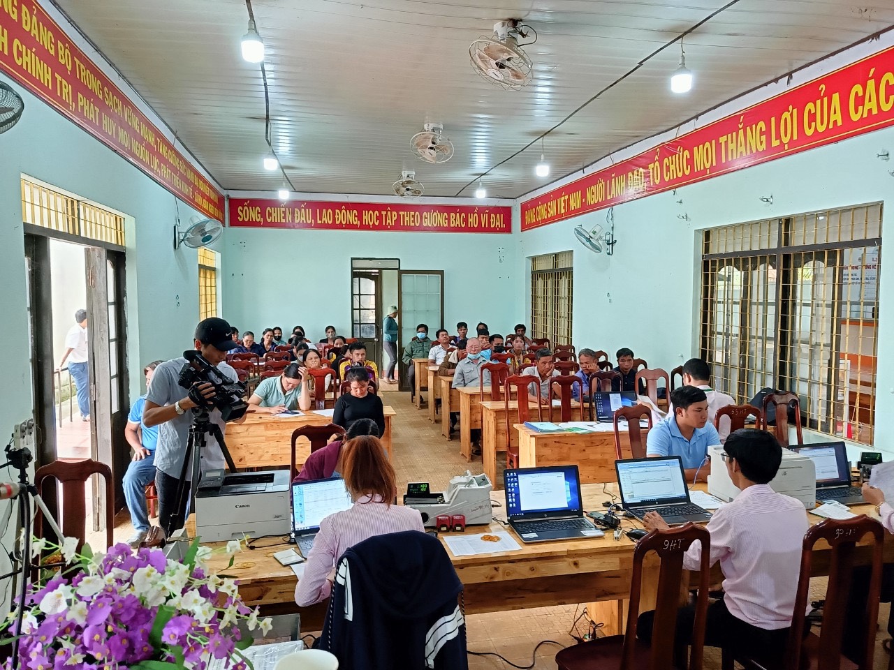 Hội viên Hội phụ nữ phát huy hiệu quả nguồn vốn của Ngân hàng Chính sách xã hội trong công tác khởi nghiệp, giảm nghèo tại xã Ea Yiêng 